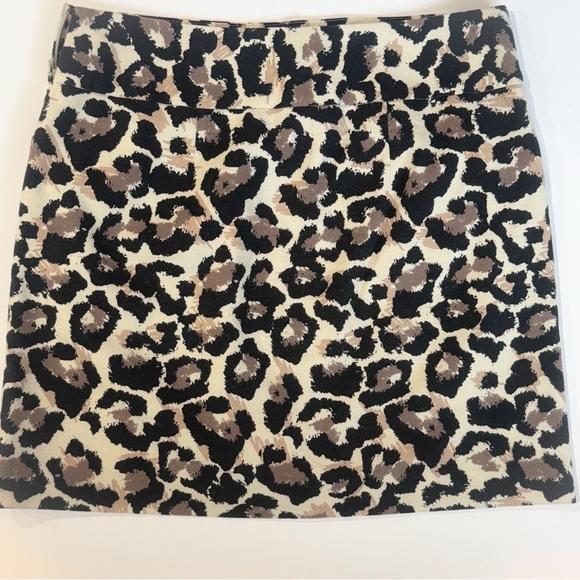 Ann Taylor Loft Animal print mini skirt ❤️ - Picture 5 of 8